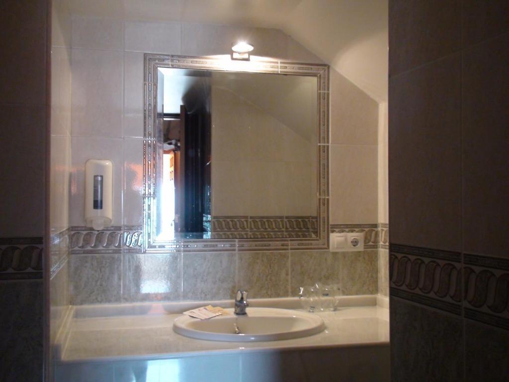 Hostal Tarik Hotel Tarifa Cameră foto